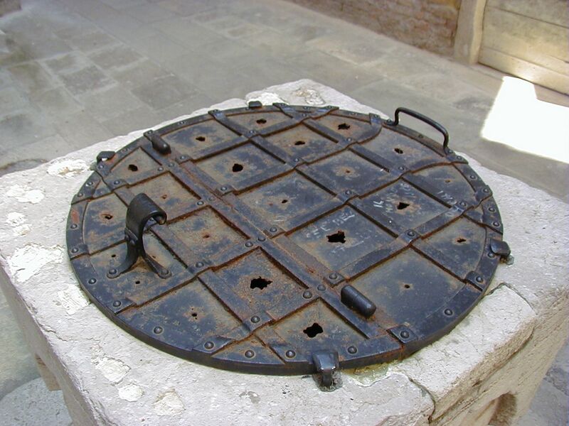 File:044lid.jpg