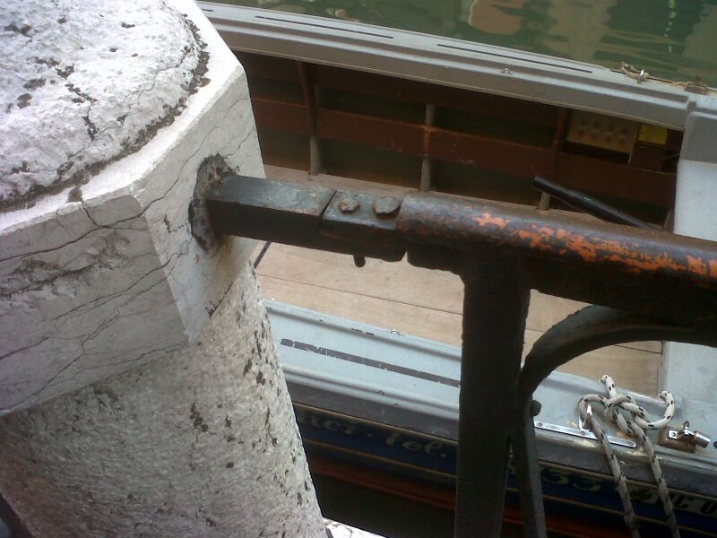 File:Colonineironjoint.jpg