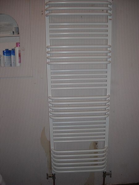 File:Designer Radiators 2642.jpg