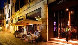 http://www.centrale-lounge.com/