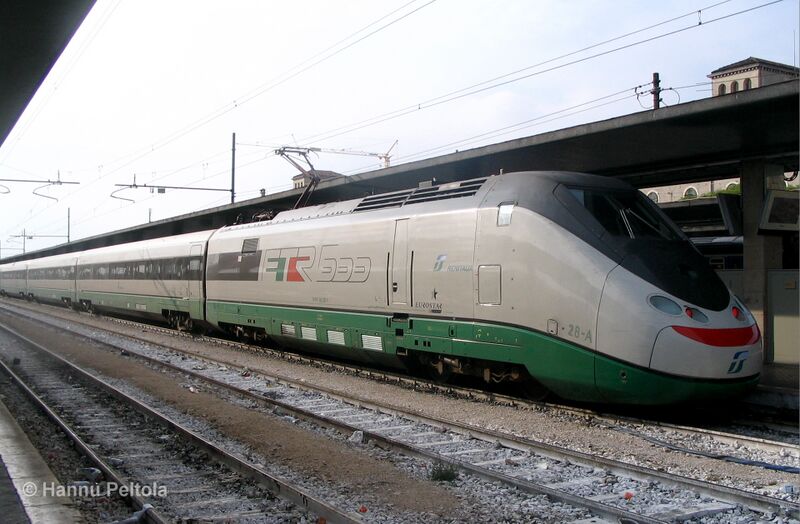 File:Trenitalia.jpg
