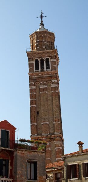 File:Campanile - Santo Stefano.jpg