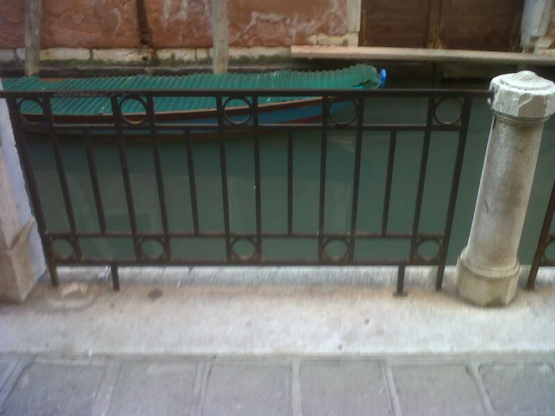 File:Handrail3.jpg